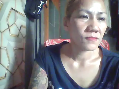 Snapshot of pinayheartaker chatting on 07/12/26, 04:03 pinayheartaker online show from 07/12/26, 04:03