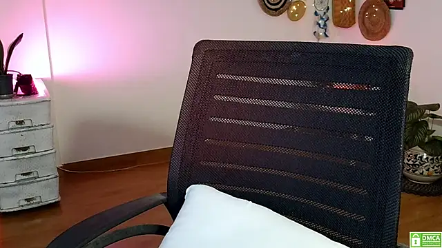 Yalinahotty online show from 06/06/26, 02:38