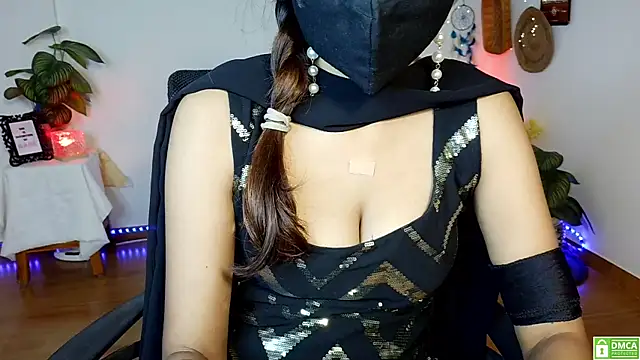 Yalinahotty online show from 07/05/26, 04:19