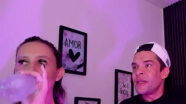 Mia and Erick online show from 06/11/26, 04:10