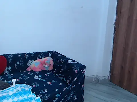 Sensual-bella online show from 05/31/26, 03:47