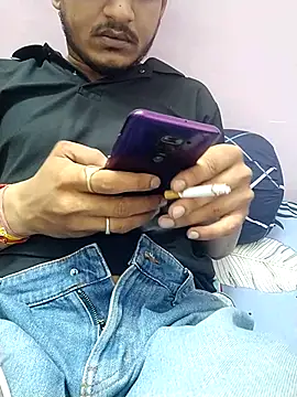 Snapshot of Dakuu_A chatting on 07/14/26, 10:04 Dakuu A online show from 07/14/26, 10:04