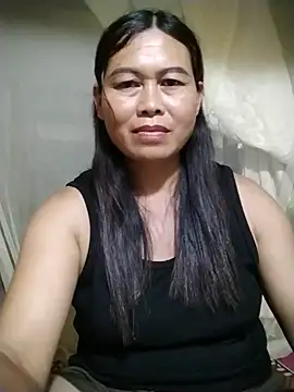 Snapshot of -Hatybi- chatting on 07/17/26, 08:21 -Hatybi- online show from 07/17/26, 08:21