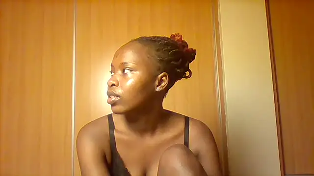 sweetmella  online show from 06/01/26, 04:58