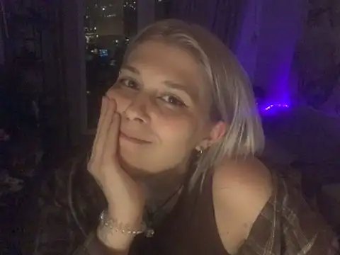 Ella Bloom online show from 05/29/26, 06:17
