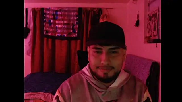Snapshot of guillerme_08 chatting on 07/09/26, 07:18 guillerme 08 online show from 07/09/26, 07:18
