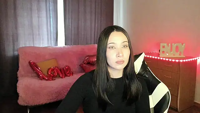 PlayMiss online show from 06/02/26, 08:05