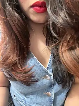 Yours riya11 online show from 06/11/26, 07:34