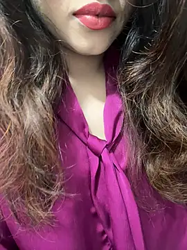 Yours riya11 online show from 07/14/26, 06:46