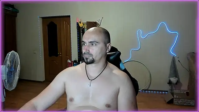 Snapshot of -SexyDaddy- chatting on 07/10/26, 02:41 -SexyDaddy- online show from 07/10/26, 02:41
