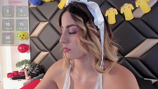 AdrianaHarlow online show from 07/08/26, 03:16