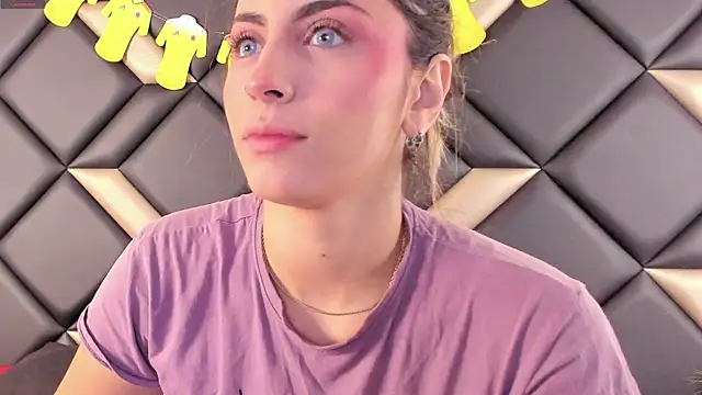 AdrianaHarlow online show from 07/19/26, 12:31