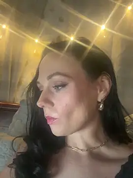 LeahbX online show from 06/07/26, 05:00
