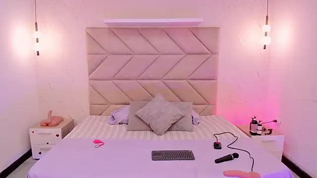 Vonnievaleri online show from 07/28/26, 12:29