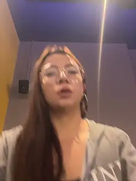 arilynn  online show from 06/25/26, 05:50