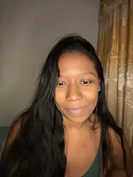Snapshot of chell_iivy chatting on 08/05/26, 04:15 chell iivy online show from 08/05/26, 04:15