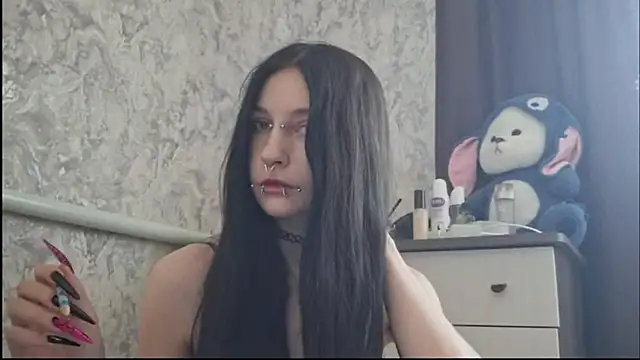 KrissyHiott online show from 05/31/26, 06:10