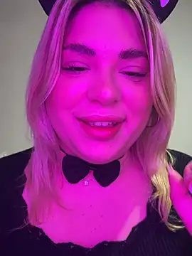 cutestsnoww online show from 06/03/26, 12:41