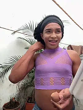 chloe bronze online show from 07/28/26, 06:31