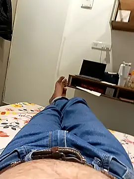 indiboy009 online show from 12/04/25, 06:38