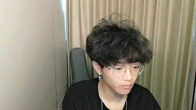 wssoo11 online show from 06/19/26, 01:43