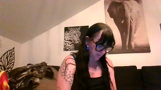 Snapshot of sexujuly88 chatting on 06/13/26, 10:08 sexujuly88 online show from 06/13/26, 10:08