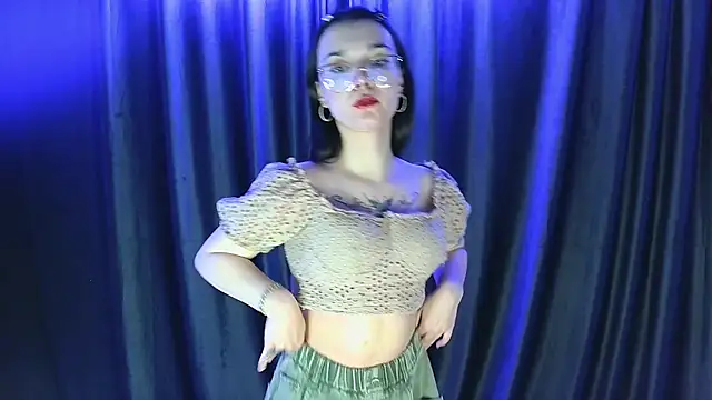 MilaHoleen online show from 06/02/26, 05:59