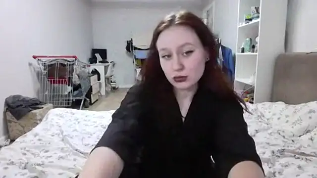 Snapshot of LoiseLovetto chatting on 06/24/26, 05:23 LoiseLovetto online show from 06/24/26, 05:23