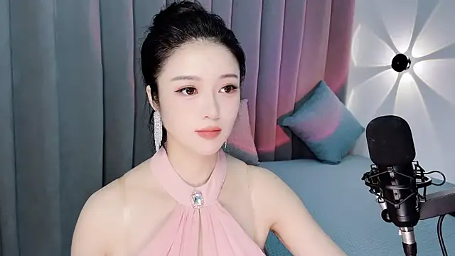 Momo-Wow online show from 07/01/26, 05:42