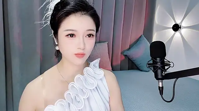 Momo-Wow online show from 07/02/26, 05:57