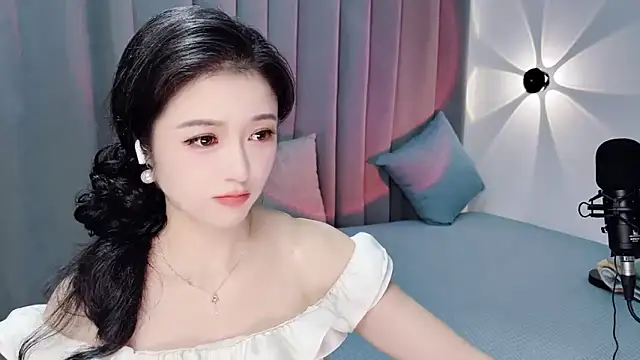 Momo-Wow online show from 07/08/26, 06:29