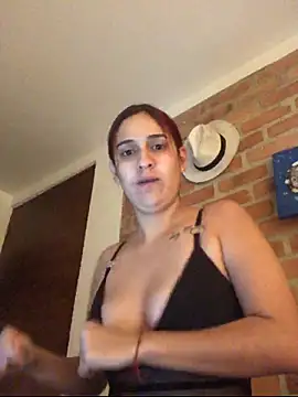 Snapshot of Sweet-Zoey chatting on 06/10/26, 02:27 Sweet-Zoey online show from 06/10/26, 02:27