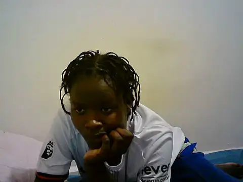 Snapshot of BerryJulie chatting on 06/17/26, 06:42 BerryJulie online show from 06/17/26, 06:42