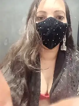 Lovely-Manisha143 online show from 06/15/26, 05:09