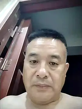 Snapshot of woailllll chatting on 07/19/26, 01:37 woailllll online show from 07/19/26, 01:37