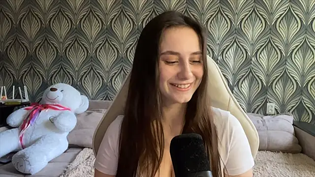 LauriWhitlock online show from 06/02/26, 12:07