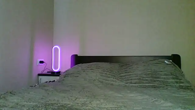 elliza snow online show from 07/22/26, 07:44