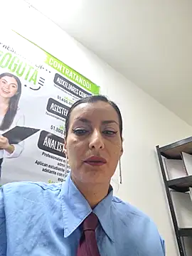 ALEJANDRA  28 online show from 06/09/26, 02:28
