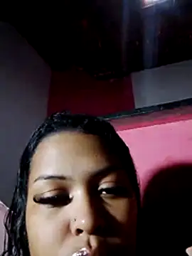 Snapshot of Silmara21 chatting on 07/10/26, 05:48 Silmara21 online show from 07/10/26, 05:48