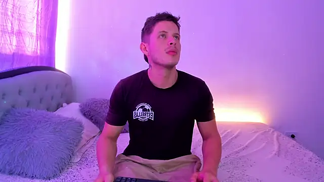 johnycooper08 online show from 07/11/26, 12:19