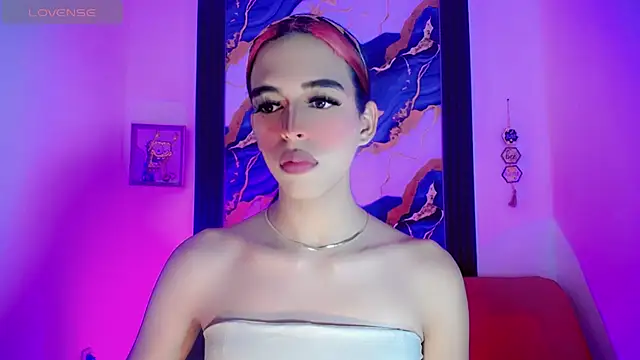 Snapshot of SWEET_PRINCEESS_ chatting on 07/16/26, 03:23 SWEET PRINCEESS online show from 07/16/26, 03:23