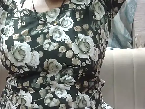 Snapshot of hey_darling_ chatting on 07/19/26, 03:38 hey darling online show from 07/19/26, 03:38