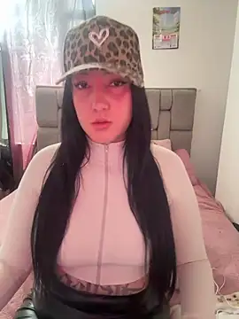Julietthalu online show from 06/04/26, 05:52