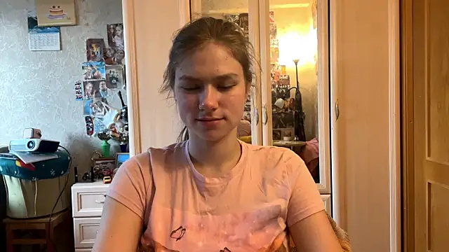 Snapshot of Codi_Rostersy chatting on 06/19/26, 03:11 Codi Rostersy online show from 06/19/26, 03:11