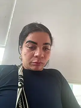 Siri Luxx online show from 06/17/26, 07:59