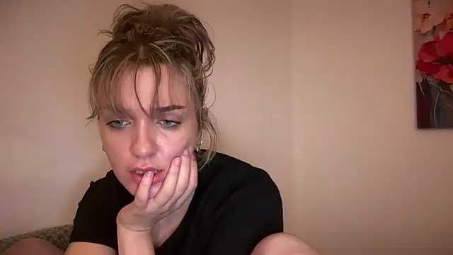 NeedyNida online show from 06/03/26, 09:12