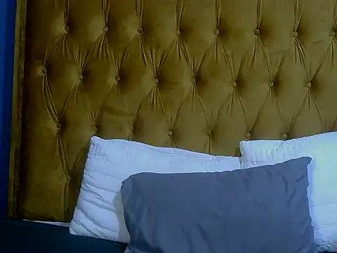 sweetcandyxxx24 online show from 06/18/26, 12:09