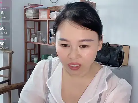Nana-loveXX online show from 06/03/26, 10:07