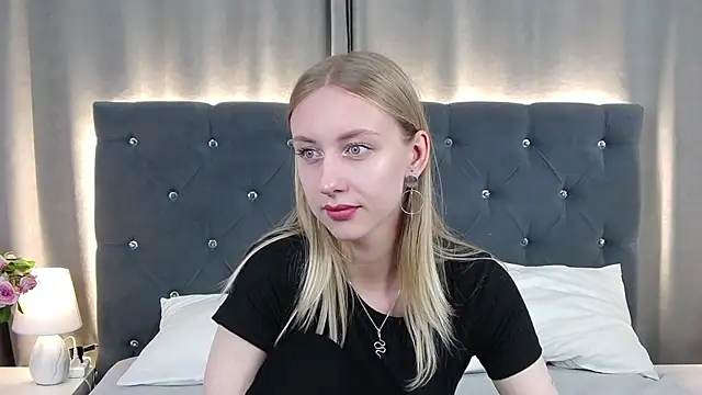 LirienVexx online show from 06/07/26, 06:28