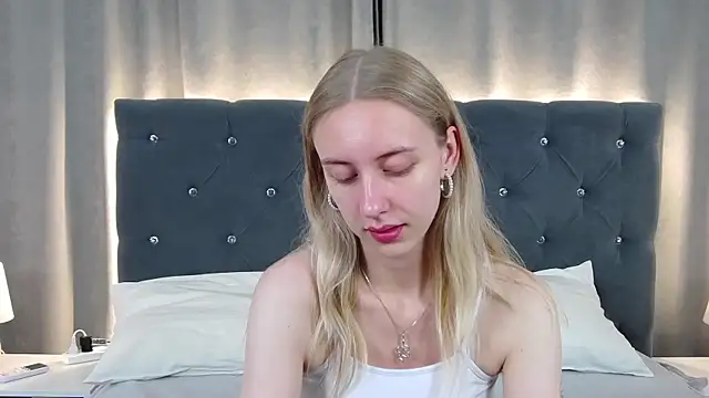 LirienVexx online show from 07/11/26, 04:26